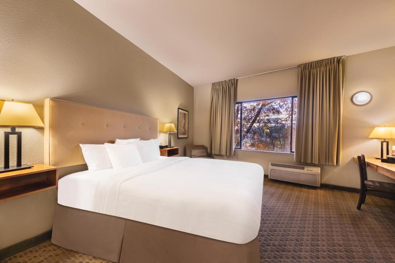 Gaia Hotel & Spa, Ascend Hotel Collection Anderson Extérieur photo