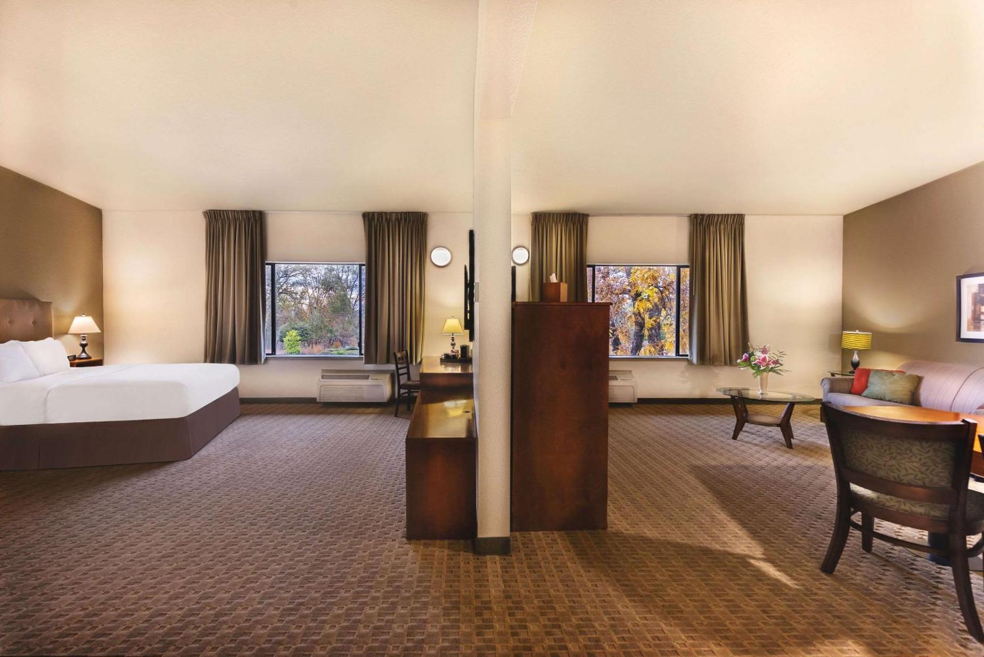 Gaia Hotel & Spa, Ascend Hotel Collection Anderson Extérieur photo